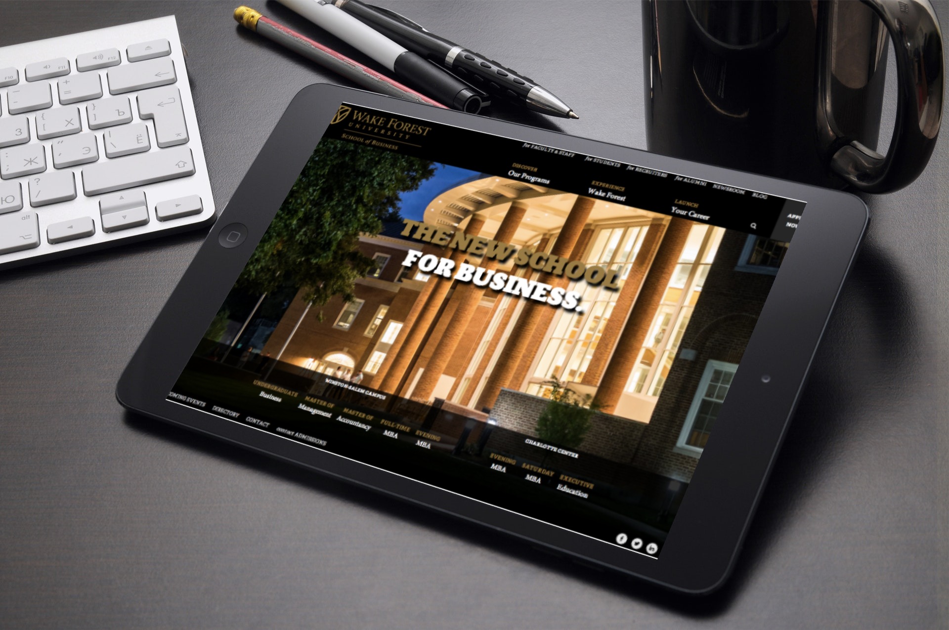 wfu biz best tablet smartmockups_jkq5a7fw